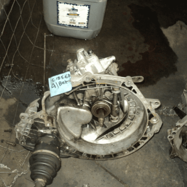 Daewoo Nubira 1.8 5spd gearbox