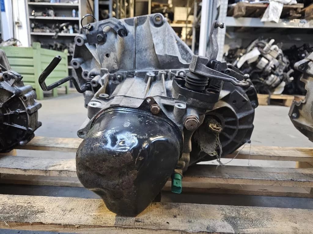 Nisan juke HR16DE gearbox 5