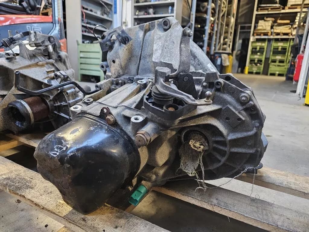 Nisan juke HR16DE gearbox 7