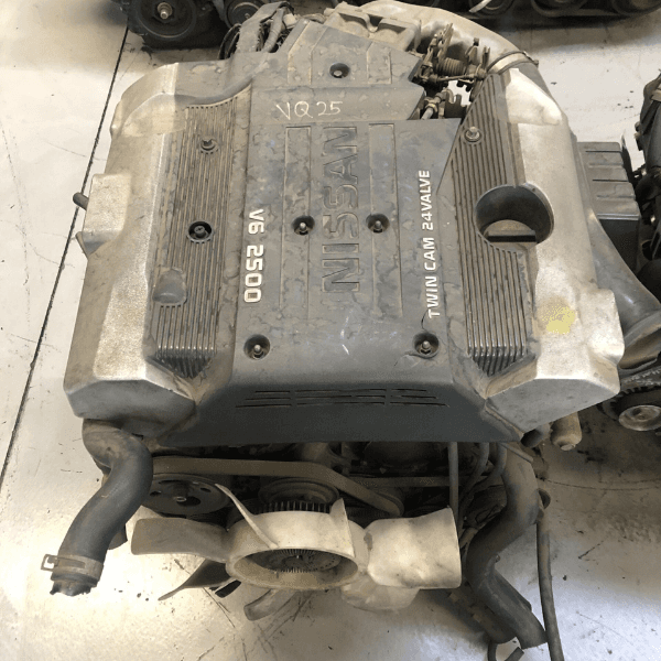 Nissan engine (vq25) 2.5 4cyl petrol