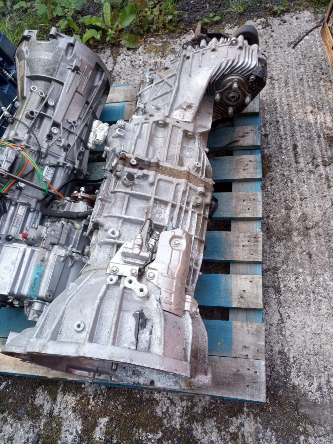 Toyota Land Cruiser 200 V8 Manual Gearbox and Transfer Case 5