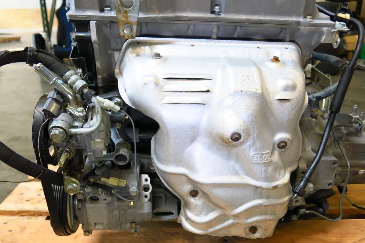 JDM 99-03 Mazda Protege 323 Familia ZL 1.5L DOHC Engine 5 Speed Transmission 3