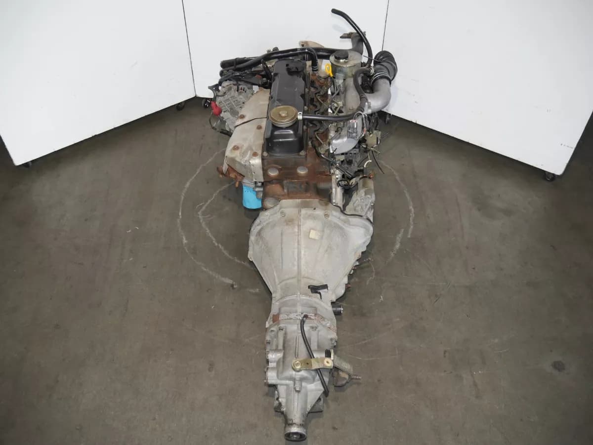 Nissan Pathfinder 2.7L 4cyl Diesel Engine TD27 Diesel Motor 2
