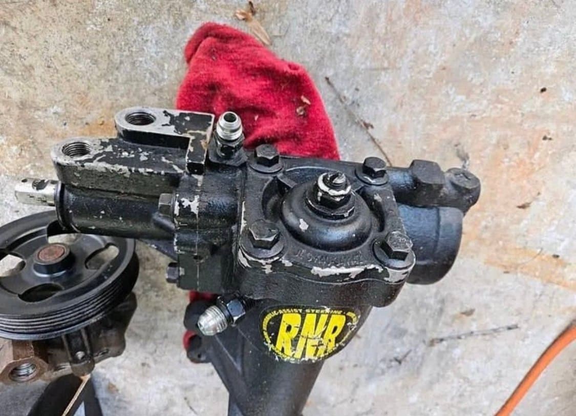 2013 Jeep Wrangler JKU Used Ported & Tapped Steering Gear Box – Heavy-Duty Upgrade