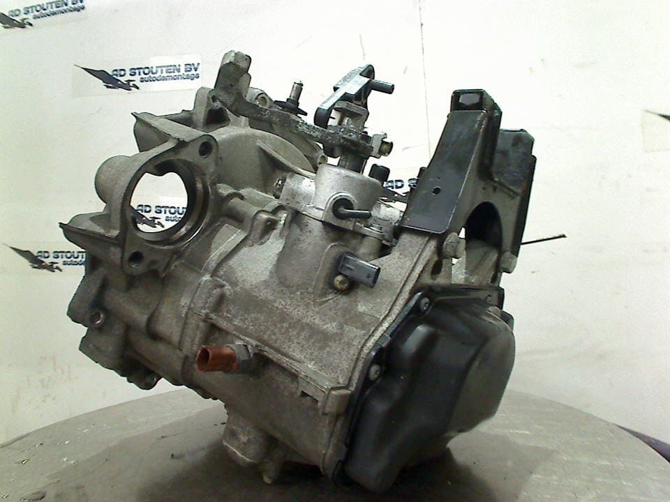 Audi A1 Sportback (8XA, 8XF) Manual Gearbox 4
