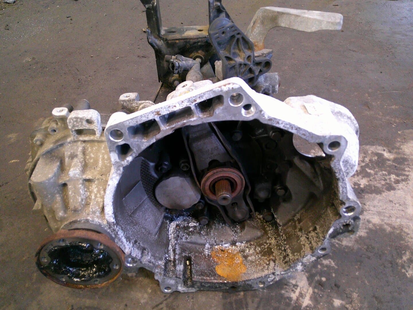 Audi A1 Sportback (8XA / 8XF) Manual Gearbox – OEM & Reconditioned Transmission 4