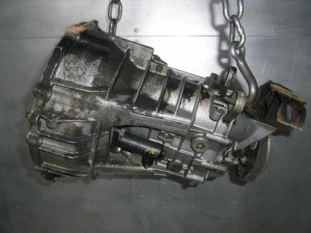 Mercedes-Benz 190 Gearbox (All Variants) 3